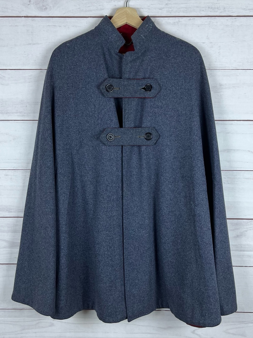 CD WILLIAMS VINTAGE HEAVY WOOL GREY WW II NURSE'S CAPE